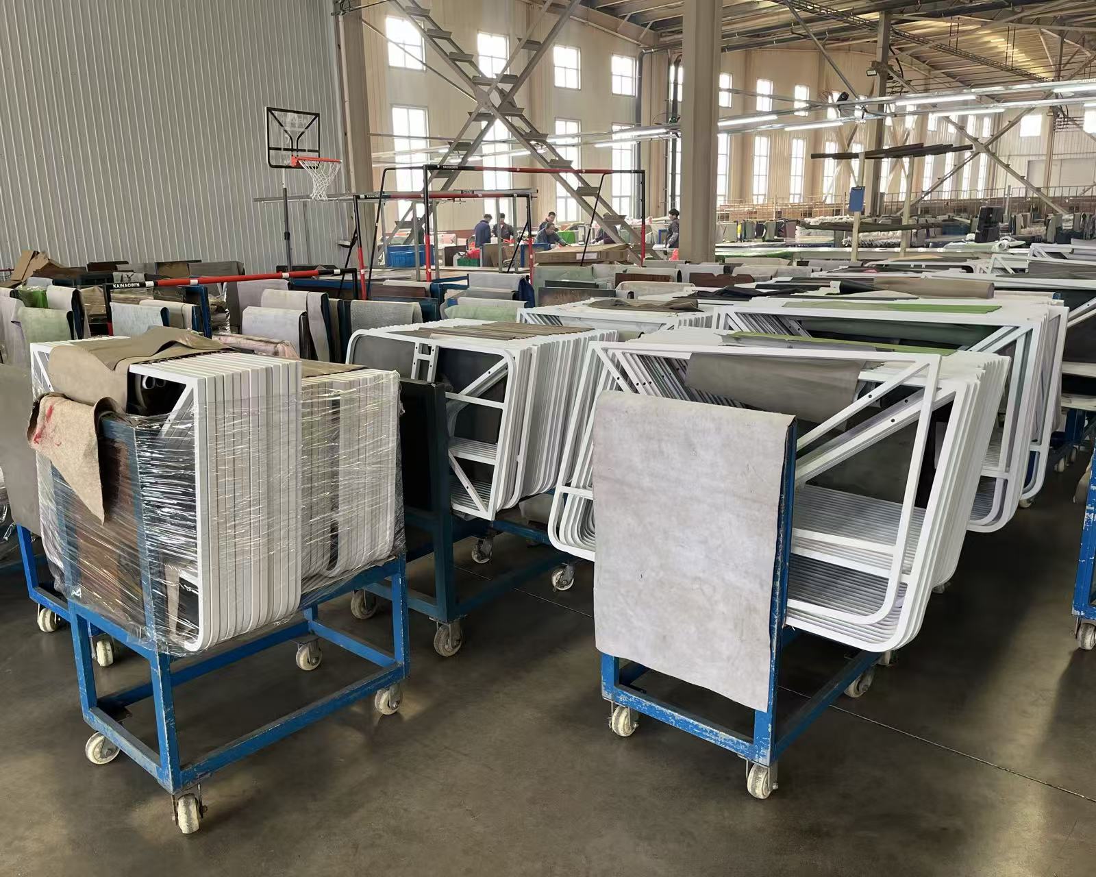 Our company visited and exchanged with a well-known sports goods manufacturing factory to empower quality improvement