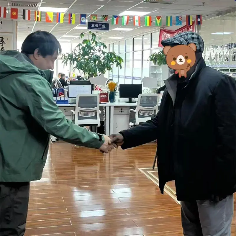 Foreign customers (12)