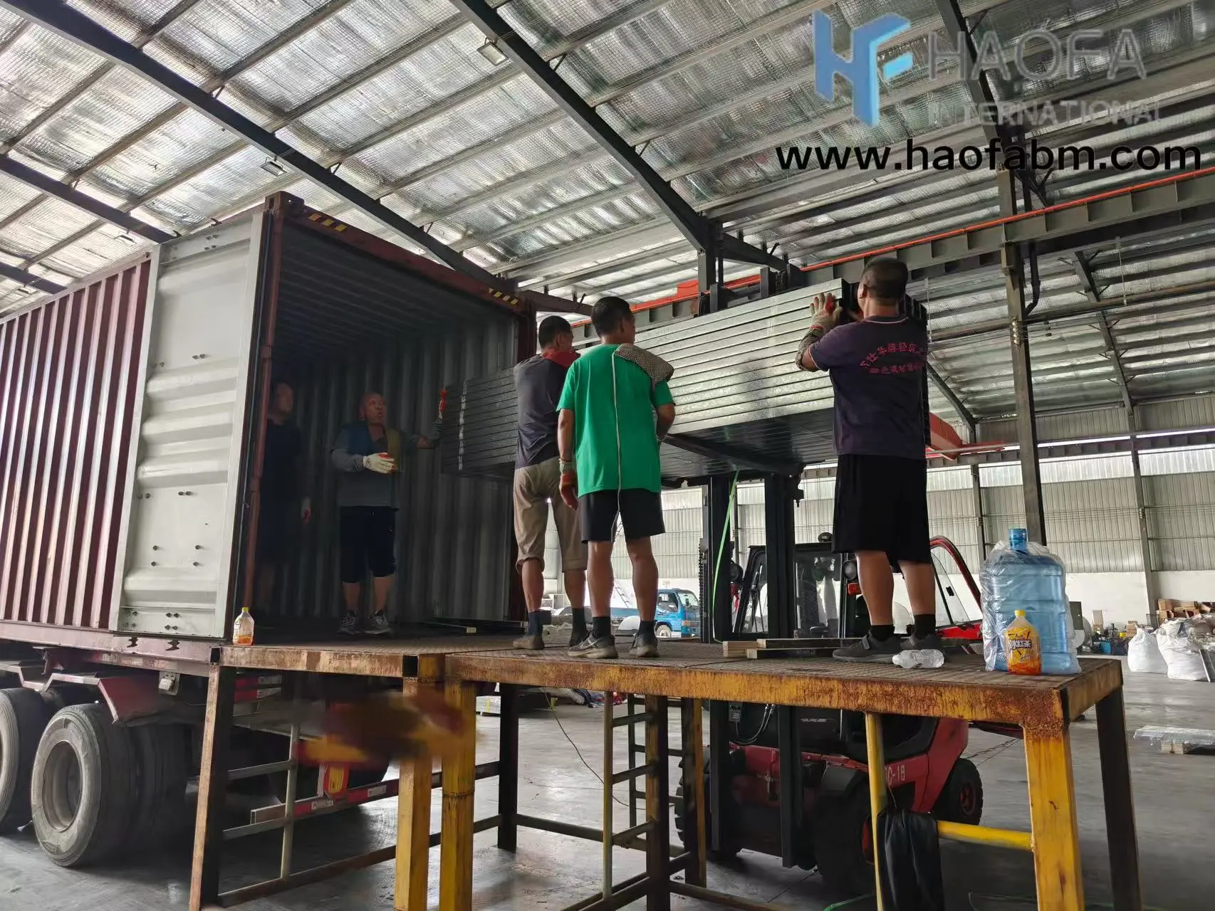 喜訊！我司成功斬獲美國客戶輕鋼龍骨大單，續寫國際合作新篇章